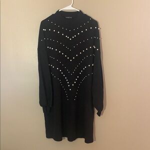 Chic Black Pearl-Adorned Long Sleeve Dress